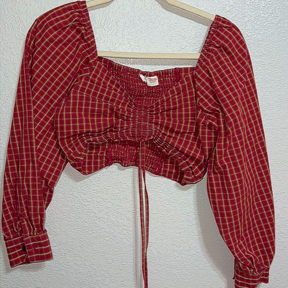 Levi's Cropped Puff Sleeve Top